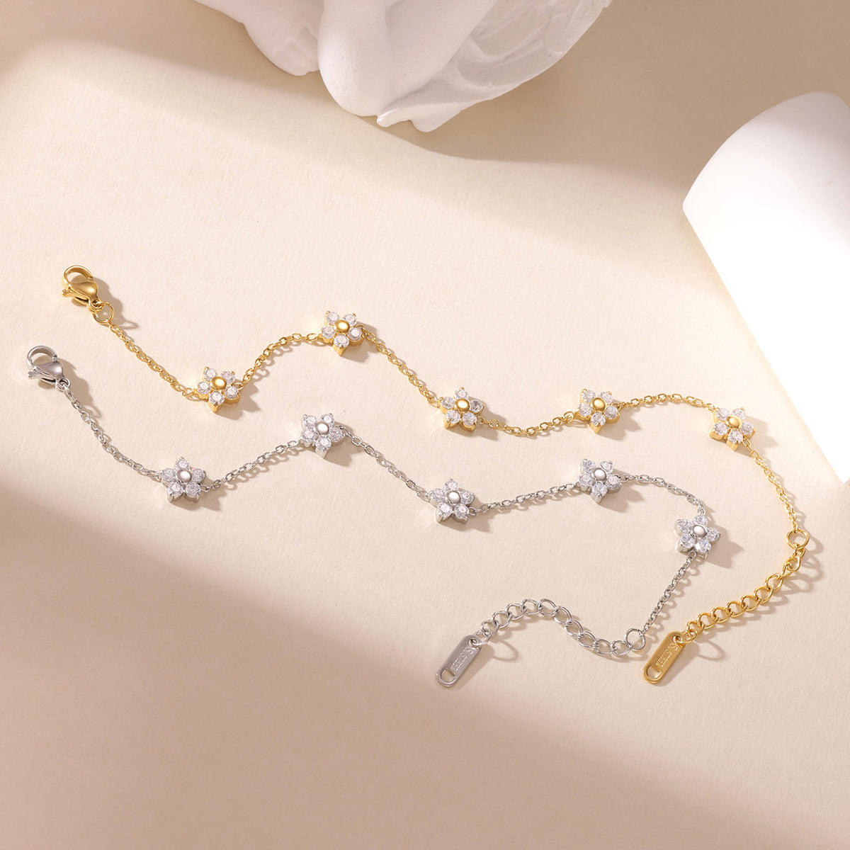 Minimal bracelet