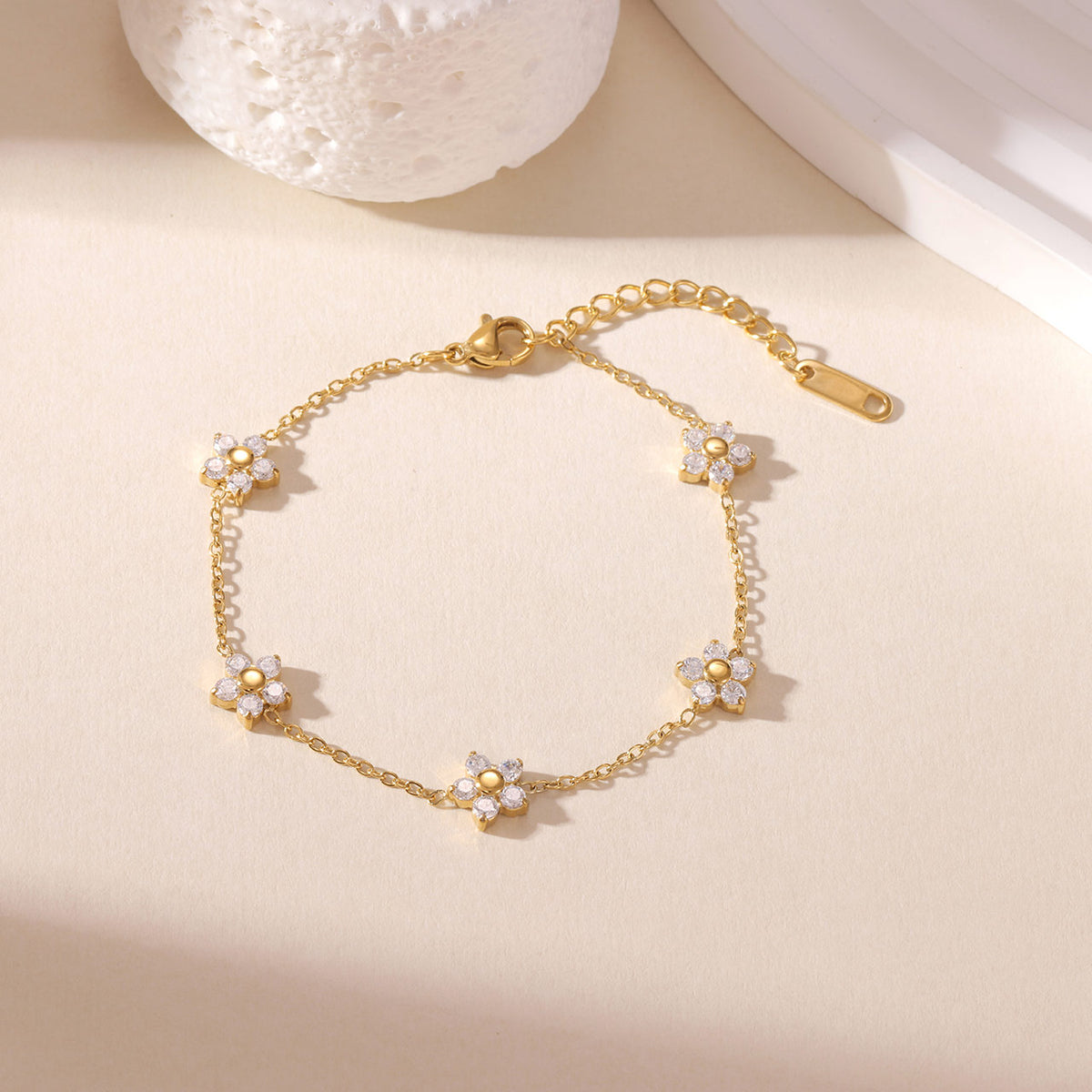 Minimal bracelet