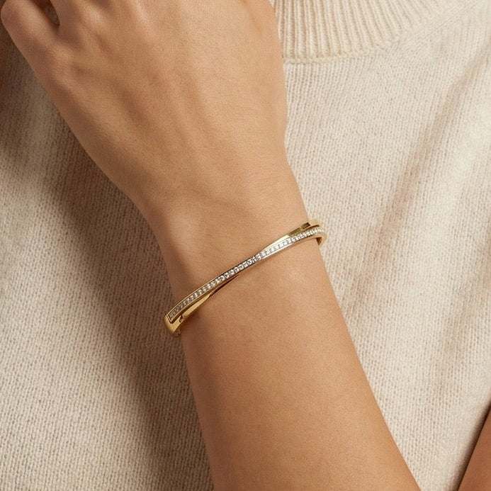 Slim bangle