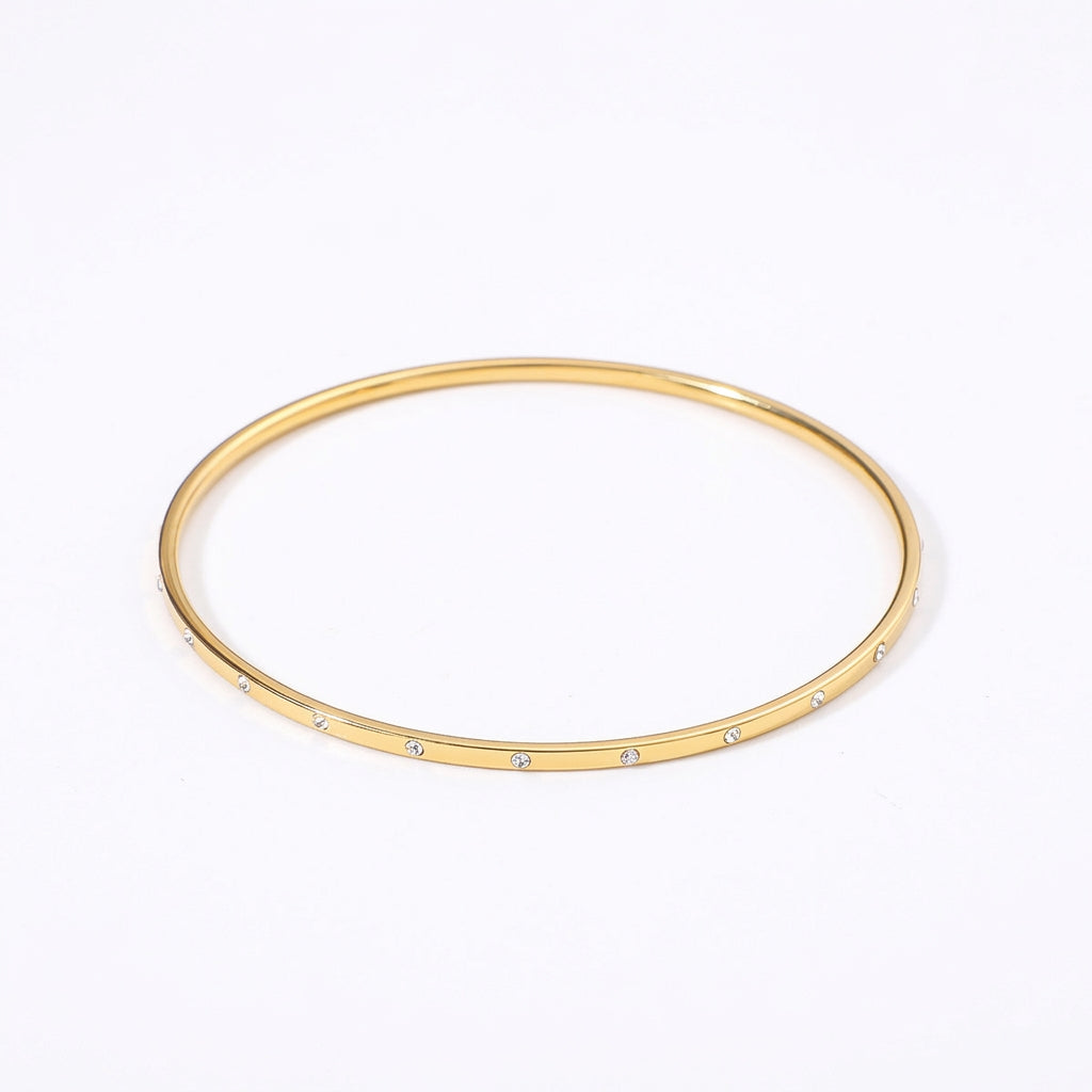 Minimal round bangle