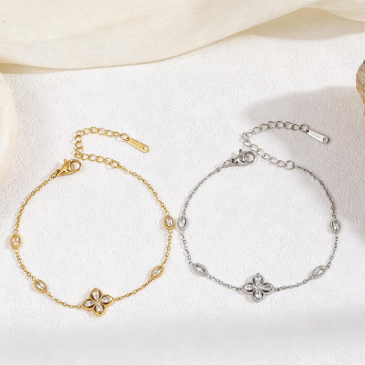 Minimal bracelet